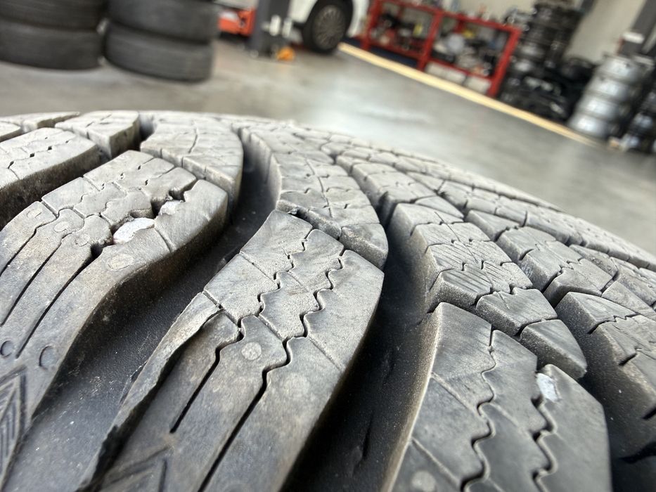 4бр. КАТО НОВИ Зимни Гуми 165/70R/14 -SEMPERIT- DOT:3525+4123- 8.2мм+6.1мм.