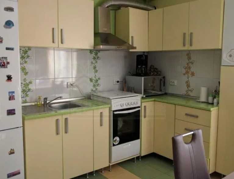 Дава се под наем Тристаен апартамент в Пловдив, Южен - 88 кв.м за 255 € - Снимка #2