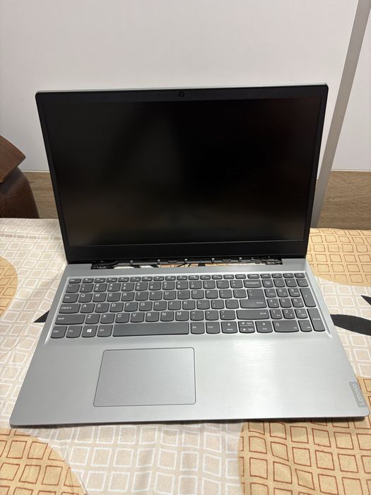 Lenovo ideapad S145-15iiL defect!