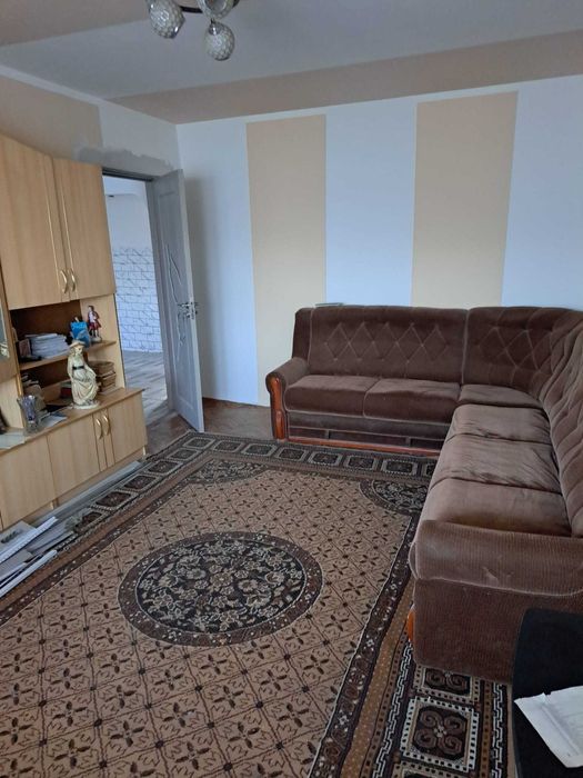 Vând apartament, mai multe detalii la nr. De telefon