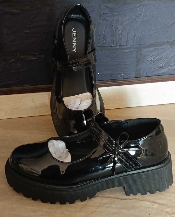 Лачени дамски обувки Jenny 38 номер