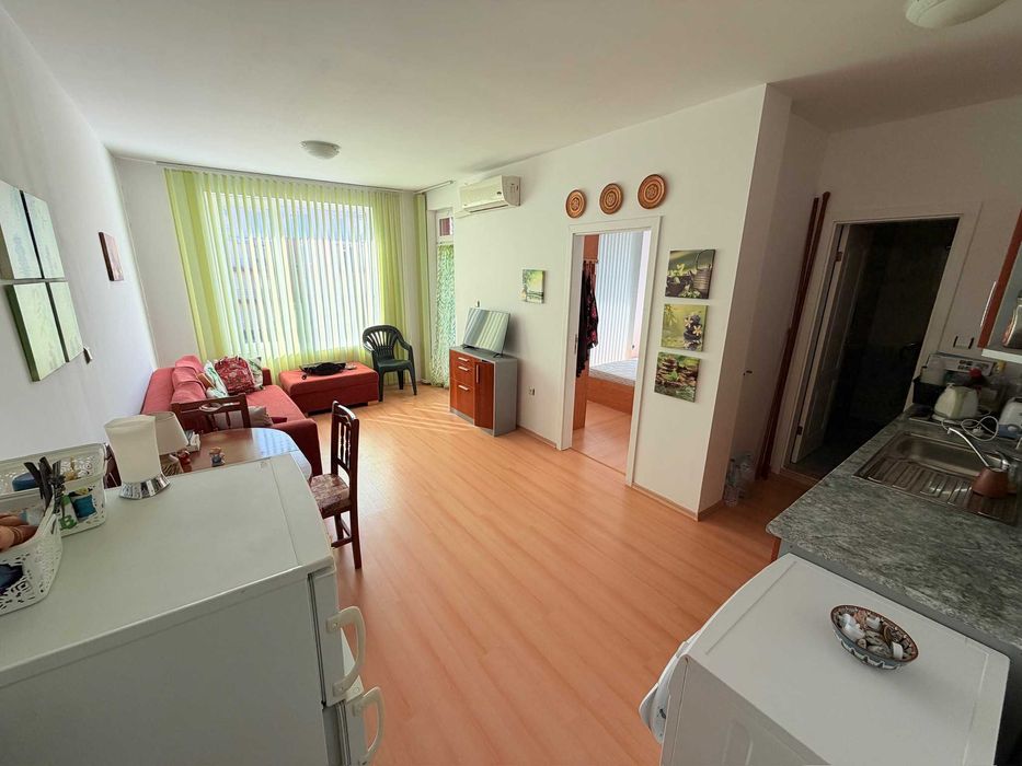 Изгоден двустаен близо до Слънчев Бряг