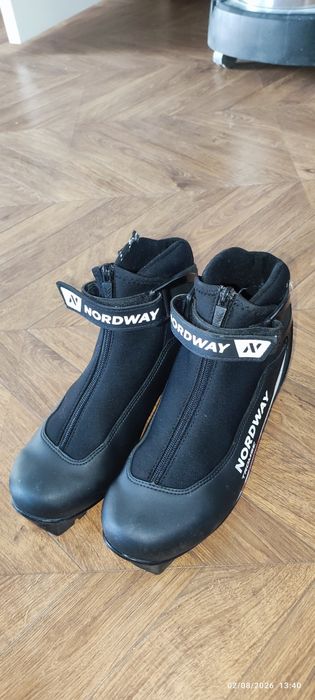 Лыжные ботинки 41р.