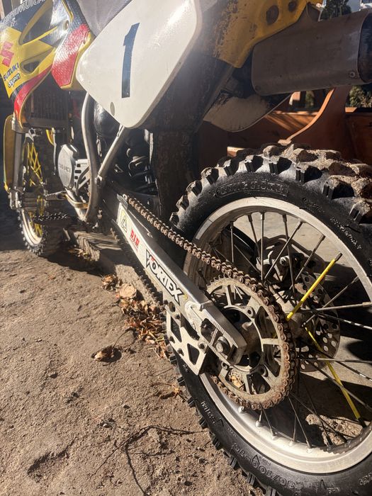 Продава се сузуки рм85