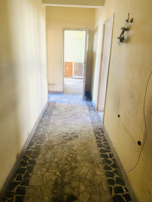 ЛУПУС ЕООД продава 4-стаен апартамент, Варна