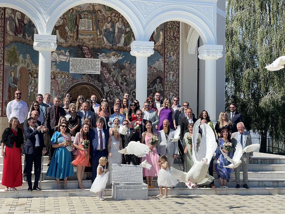 Porumbei albi pentru evenimente!