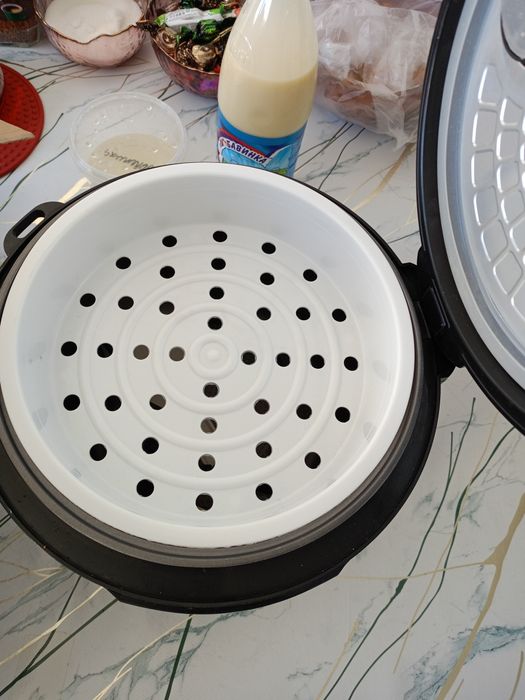 Мультиварка в хорошем состоянии