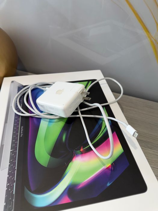 2022 Apple-MacBook Pro 13.3" Laptop-M2 chip-8GB Memory-256GB-SpaceGray