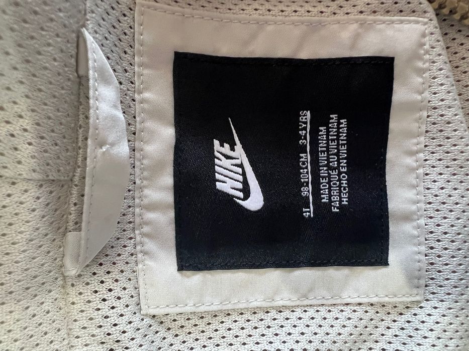 Детска ветровка Nike 4г.