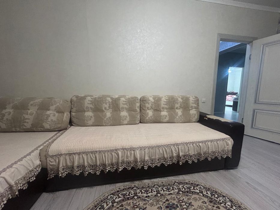 Диван дешево продам