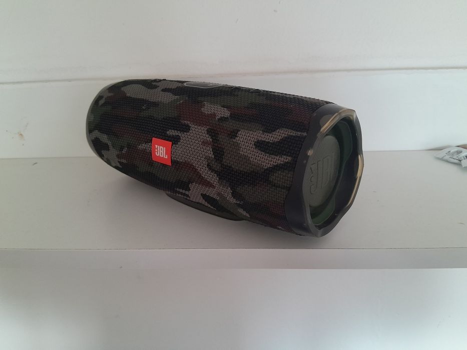 Jbl charge 4 добро състояние