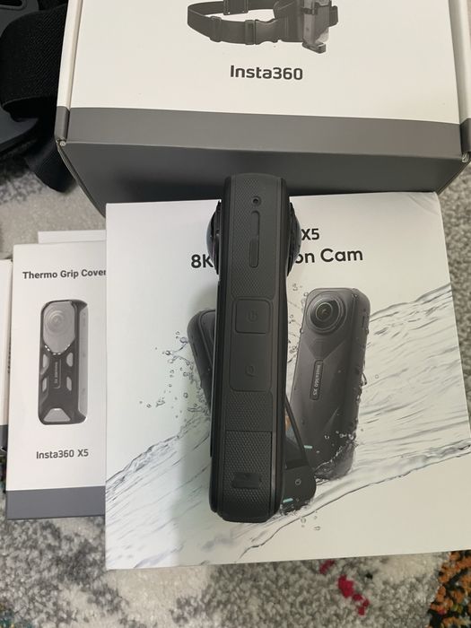 Vand camera Insta360 x5