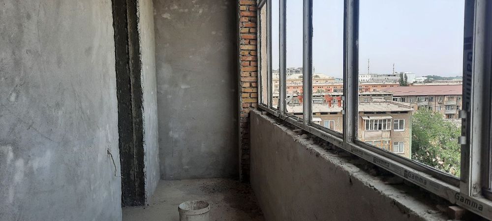 8 хонали уй сотилади