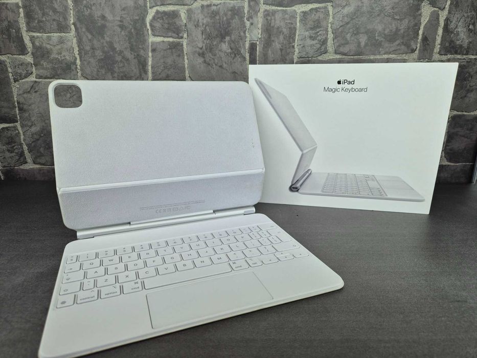 Apple iPad Pro 11" 4th Gen 512GB Cellular + Apple Magic Keyboard