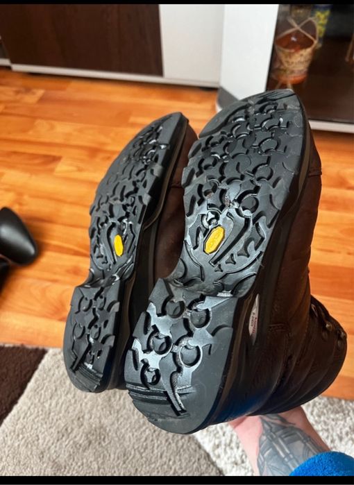 Bocanci drumetieLowa