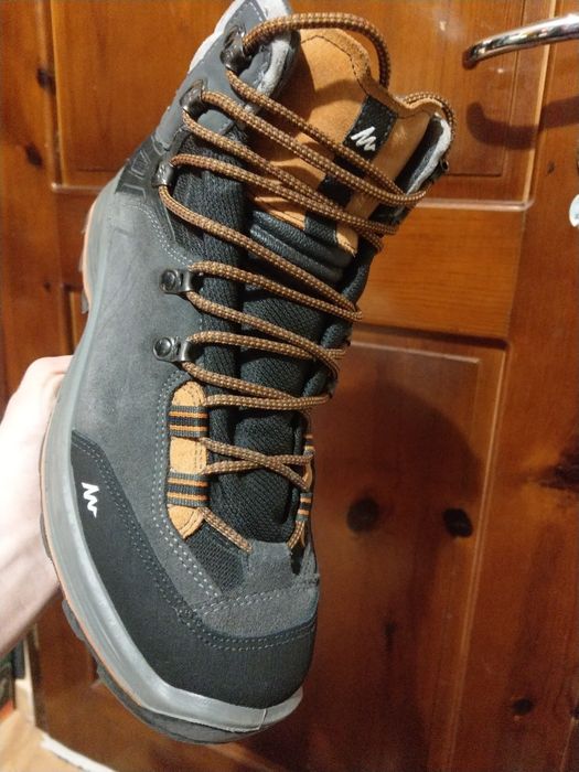 Резервирани.Quechua Waterproof 43нм. 27,6см.