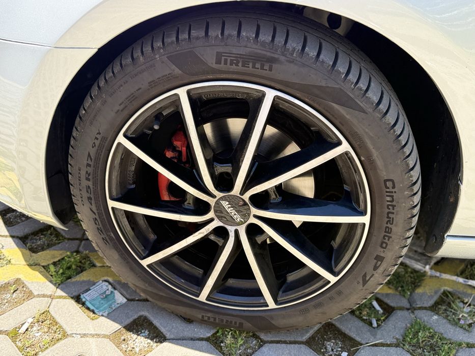 VOLKSWAGEN Golf 2012 — imagine 5