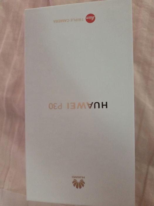 Vând telefoane noi