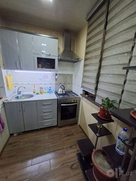 Юнусабад 12 квартал. Продается квартира 4/2/5