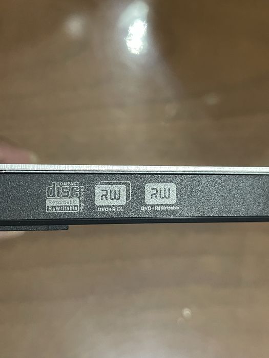 внешний DVD/CD привод ASUS UltraDrive SDRW-08U5S-U