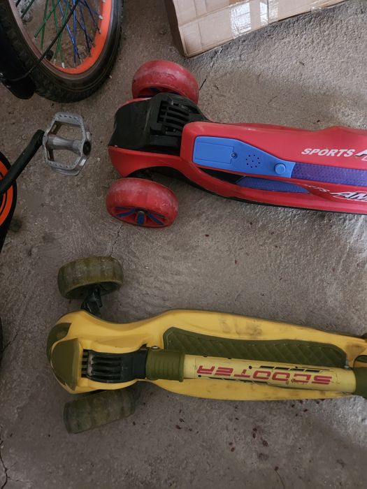 Продам велосипед и самокаты