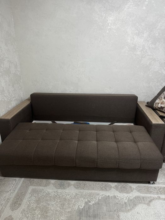 Продам диваны в гостиную 3 и 2