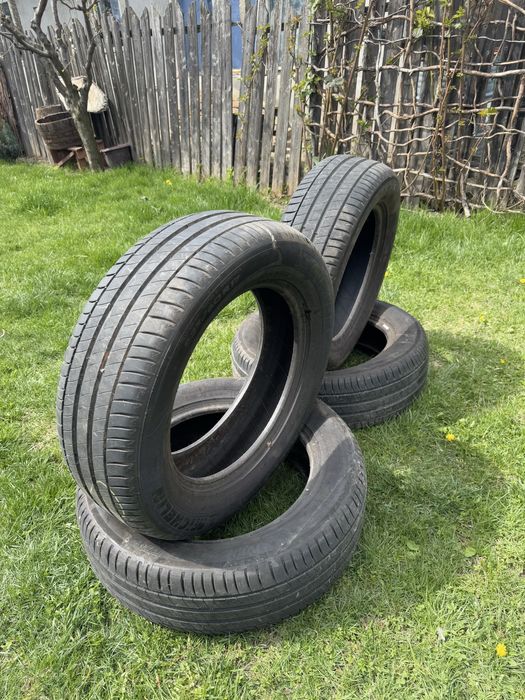 Avelope vara 225/R17