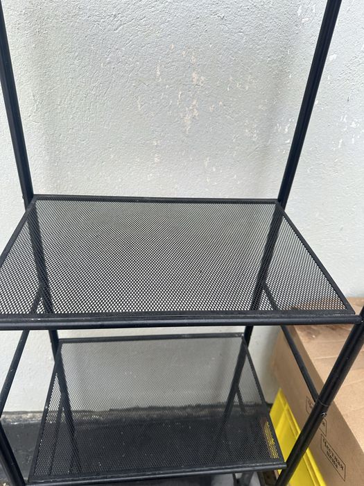 Продается стеллаж б/у идеальном состоянии