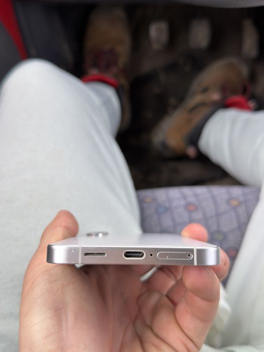 Samsung s24 plus folosit 2 luni de zile l am luat ca nou