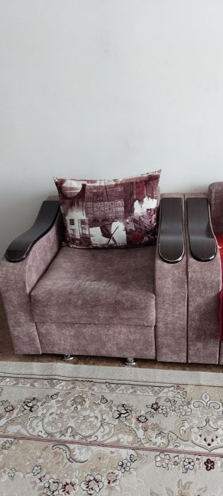 Продается  диван + 2 кресла!
