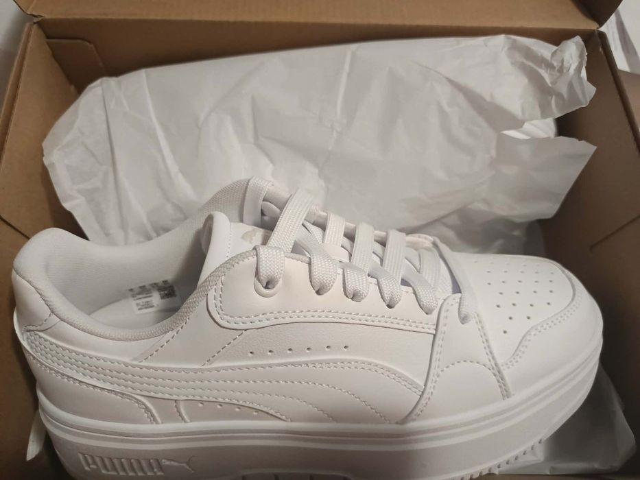 Чисто нови бели обувки:Puma ,размер:39 (С възможност за договаряне за отстъпка)