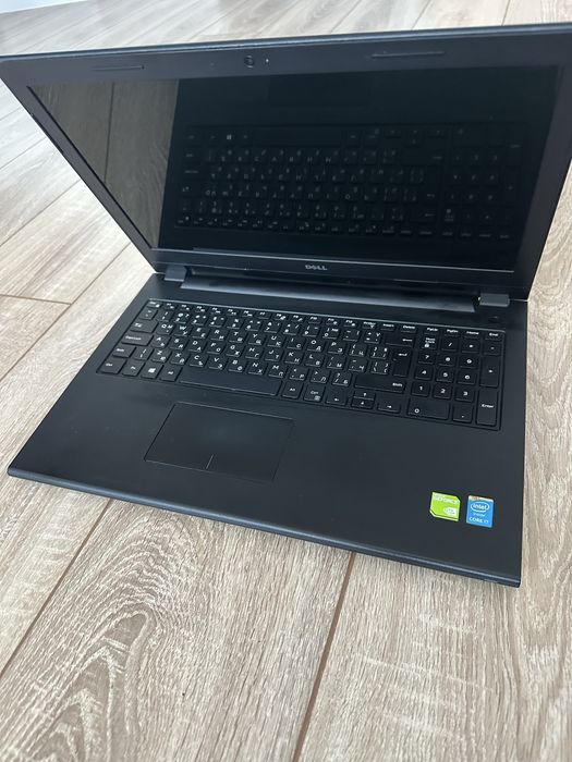 Лаптоп Дел Dell laptop