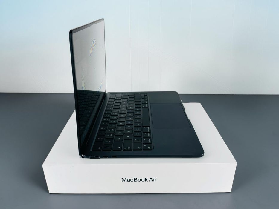 Apple MacBook Air 13 M2 8RAM 512GB Midnight 90% Батерия!! Гаранция!