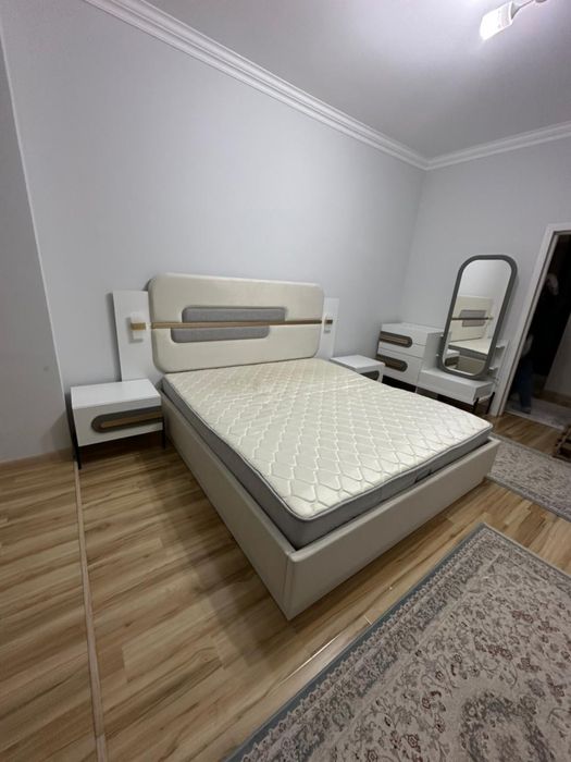 СРОЧНО продам спальную гарнитуру