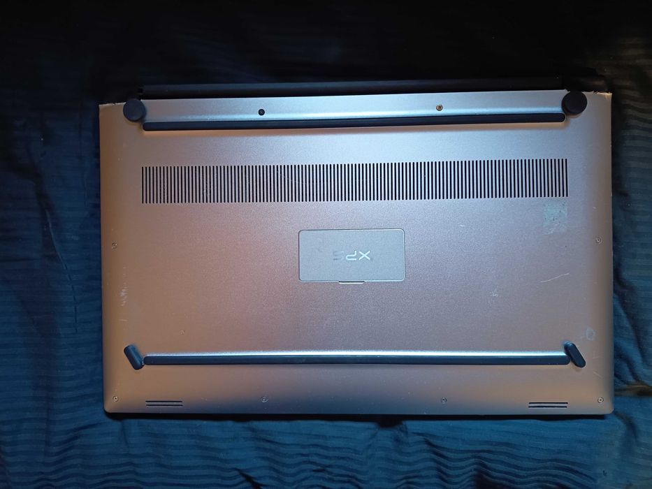 Laptop gaming gen 7, Dell XPS 9560, Core i7 7700HQ, gtx 1050 4gb ddr5, 16gb ddr4, ssd,  InfinityEdge display full HD, tastatura iluminata