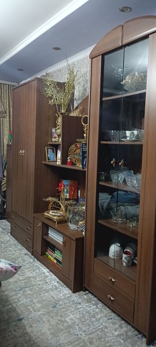 Продам Гарнитур в хорошом состоянии