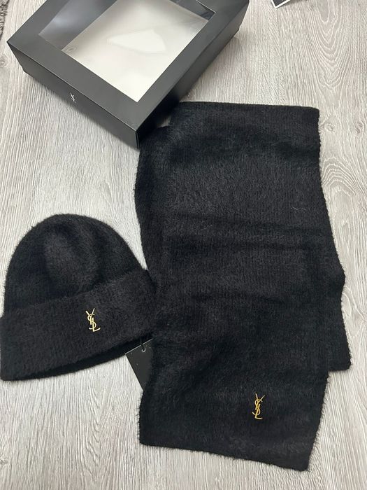 Caciula si fular Yves saint Laurent