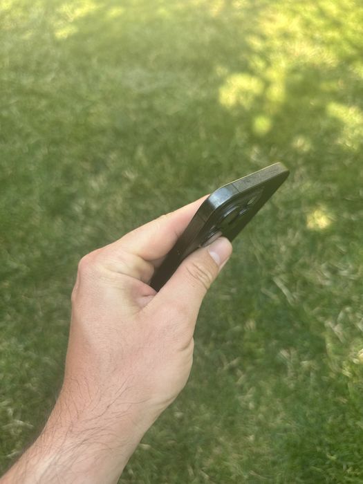 Iphone 15 pro liber de retea
