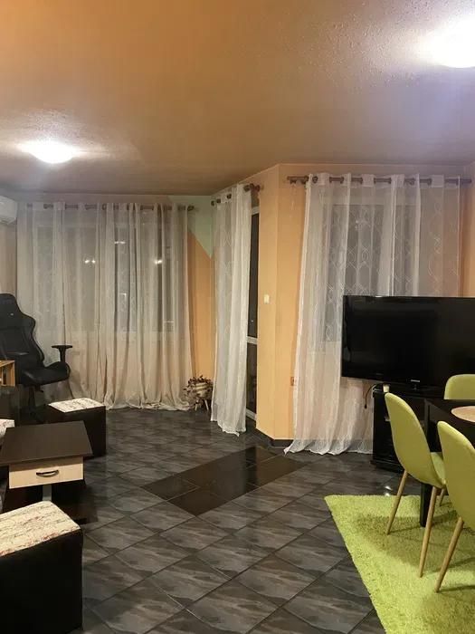 Дава се под наем Двустаен апартамент в Варна, Спортна зала - 57 кв.м за 448.8 € - Снимка #2