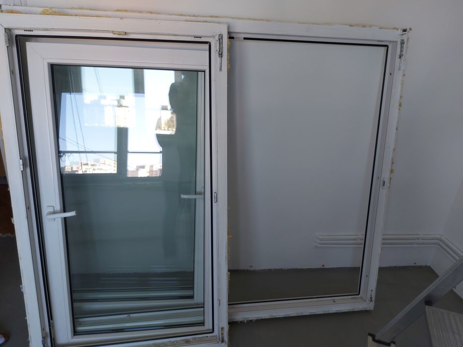 Vând 2 fereastra cu geam termopan, cu 2 sticle