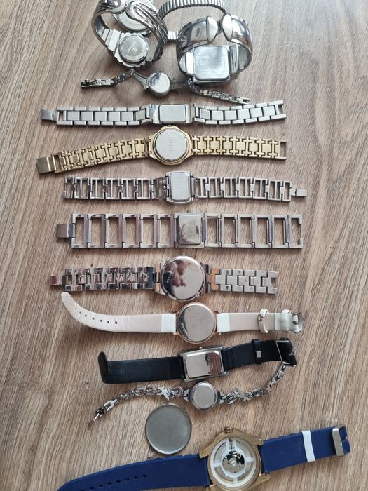 Часовници за ремонт или за части