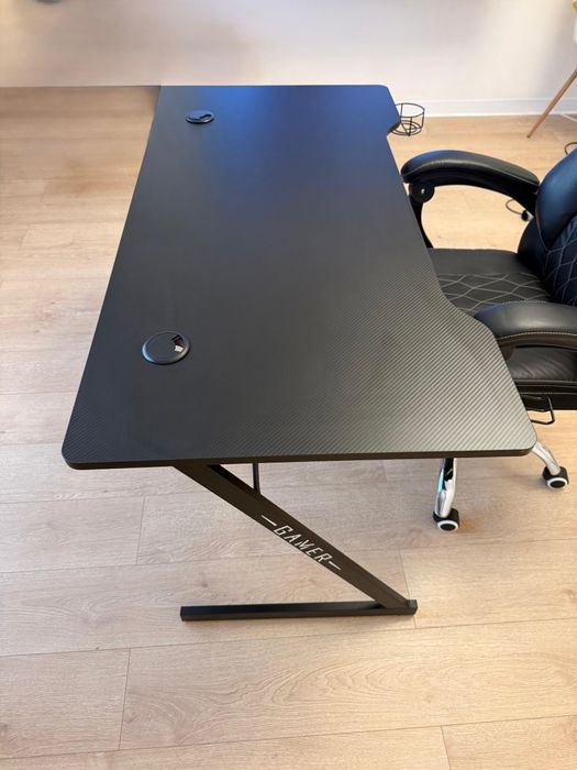 Birou gaming HALSTED 60x120 negru