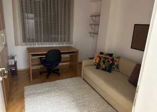 Дава се под наем Тристаен апартамент в Пловдив, Център - 89 кв.м за 375 € - Снимка #2