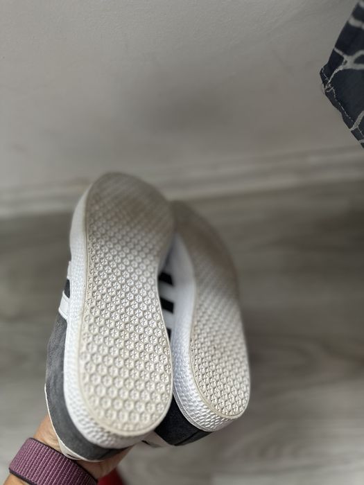 Adidas gazelle в сиво