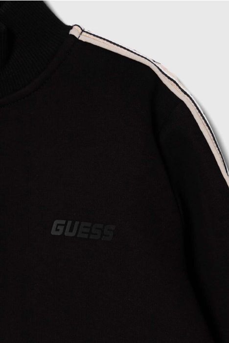Спортен сет Guess.