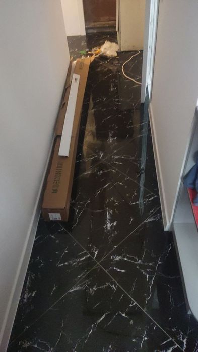 Кафельщик, укладка плитки