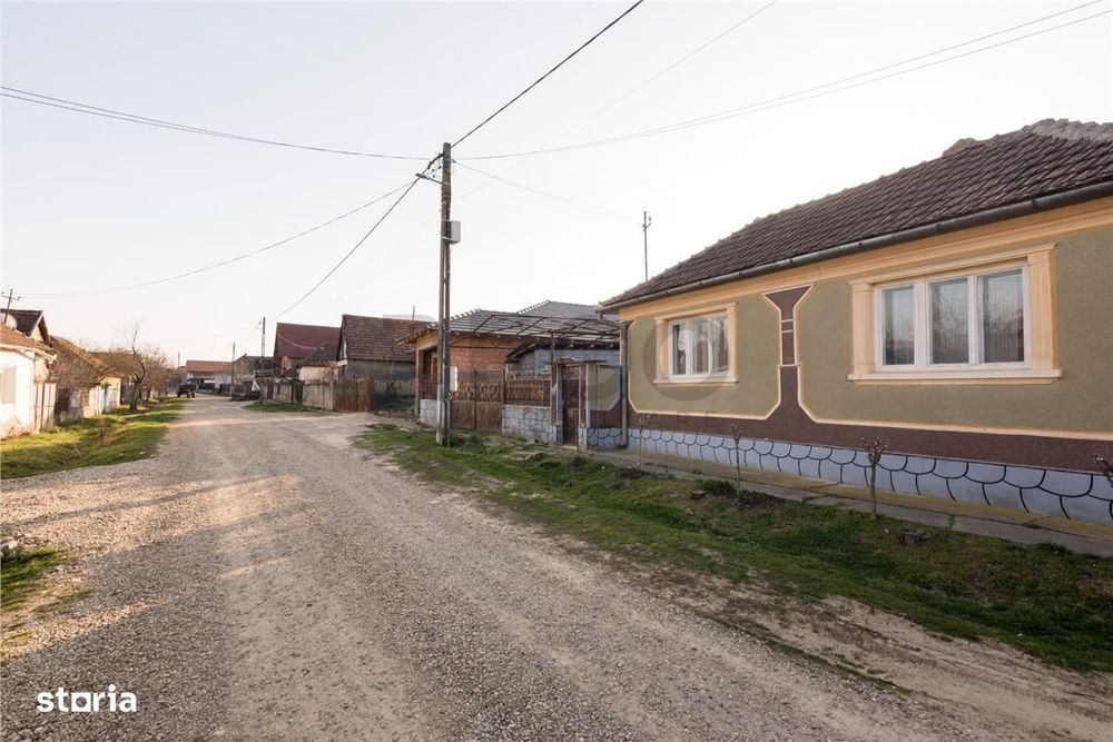 RECO Casa in Sarbi la 27km de Oradea cu dublu front stradal
