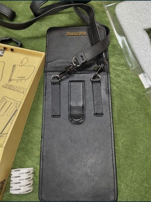 Кожен калъф за мобилен телефон