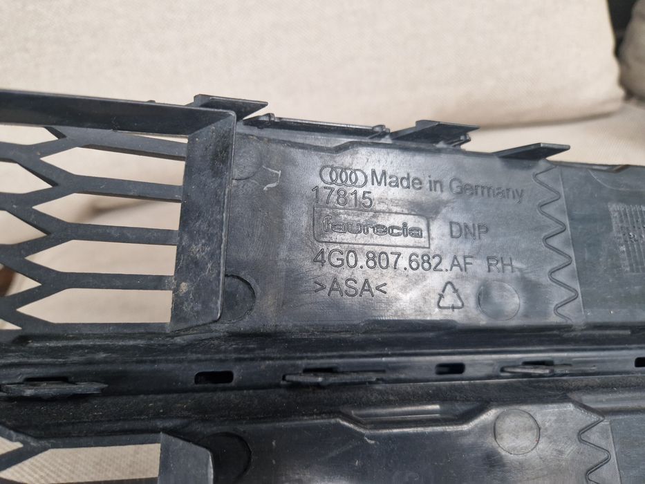 Grila laterala dreapta Audi A6 C7