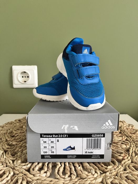 Маратонки Adidas